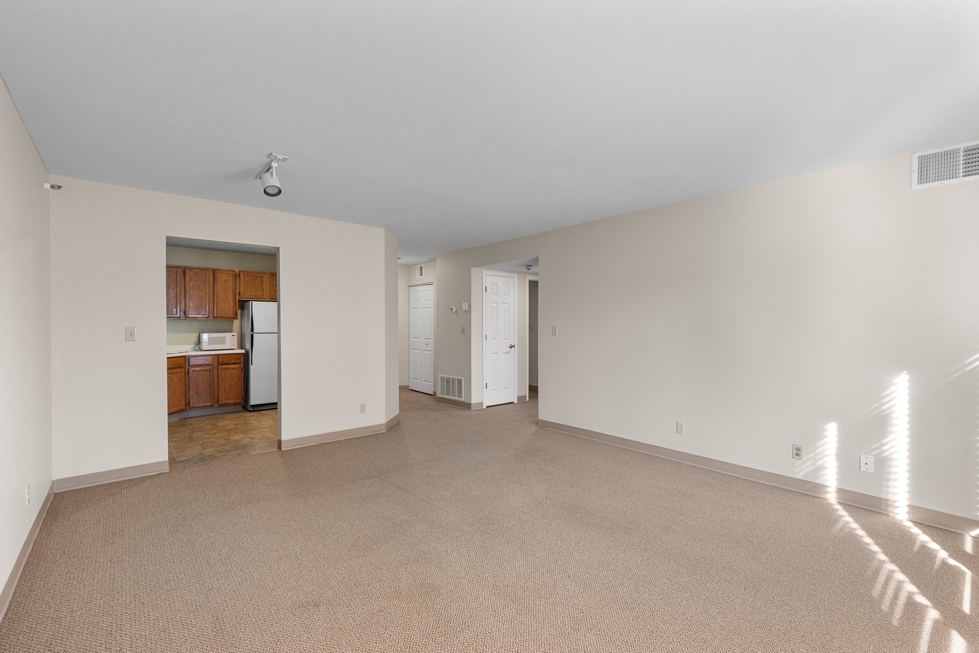 LHMNE_AL_apartment_016