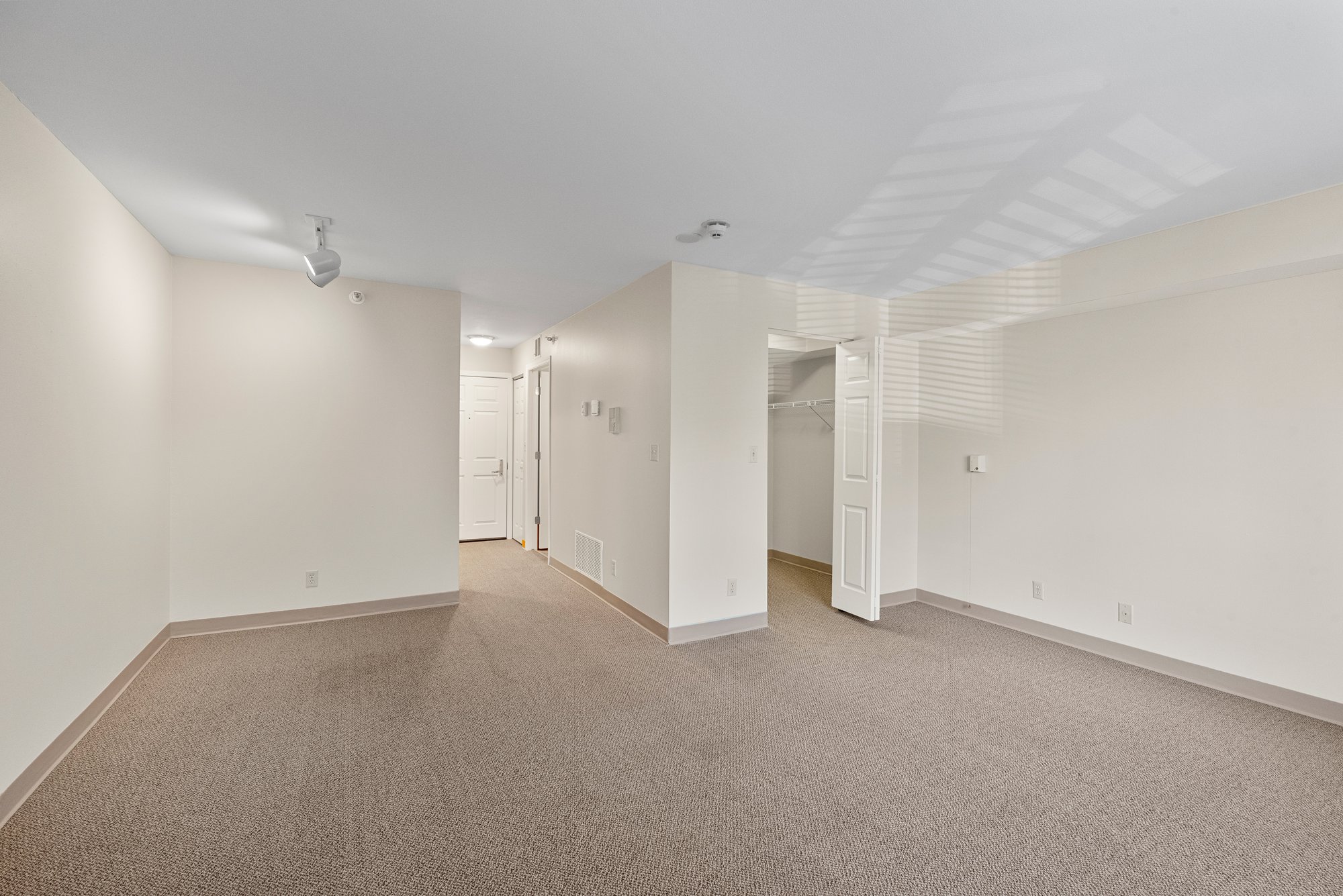 LHMNE_AL_apartment_017