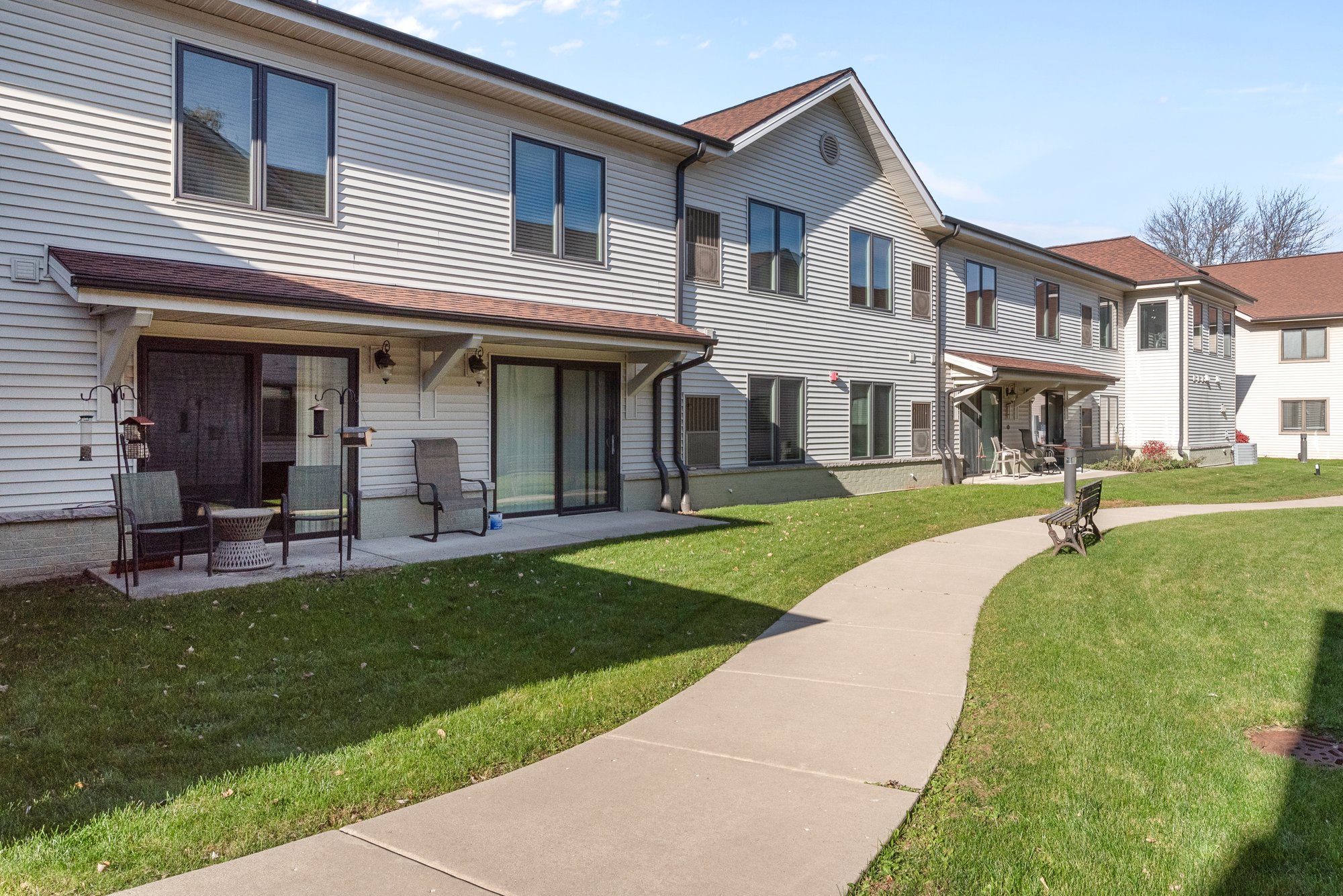 LHMNE_AL_courtyard_025